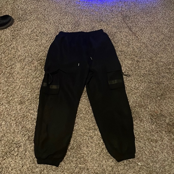 Black Cargos - Picture 1 of 2
